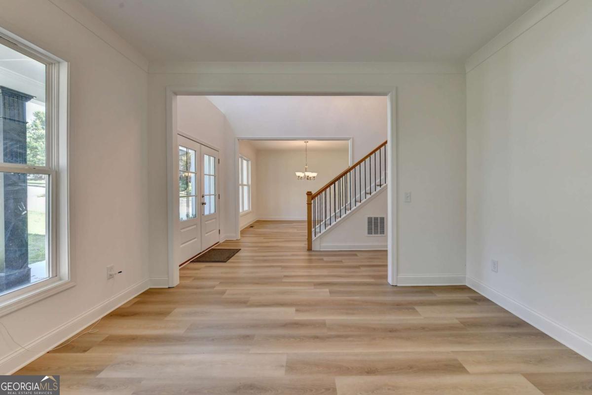 9135 Fox Trail Lane Property Photo 8