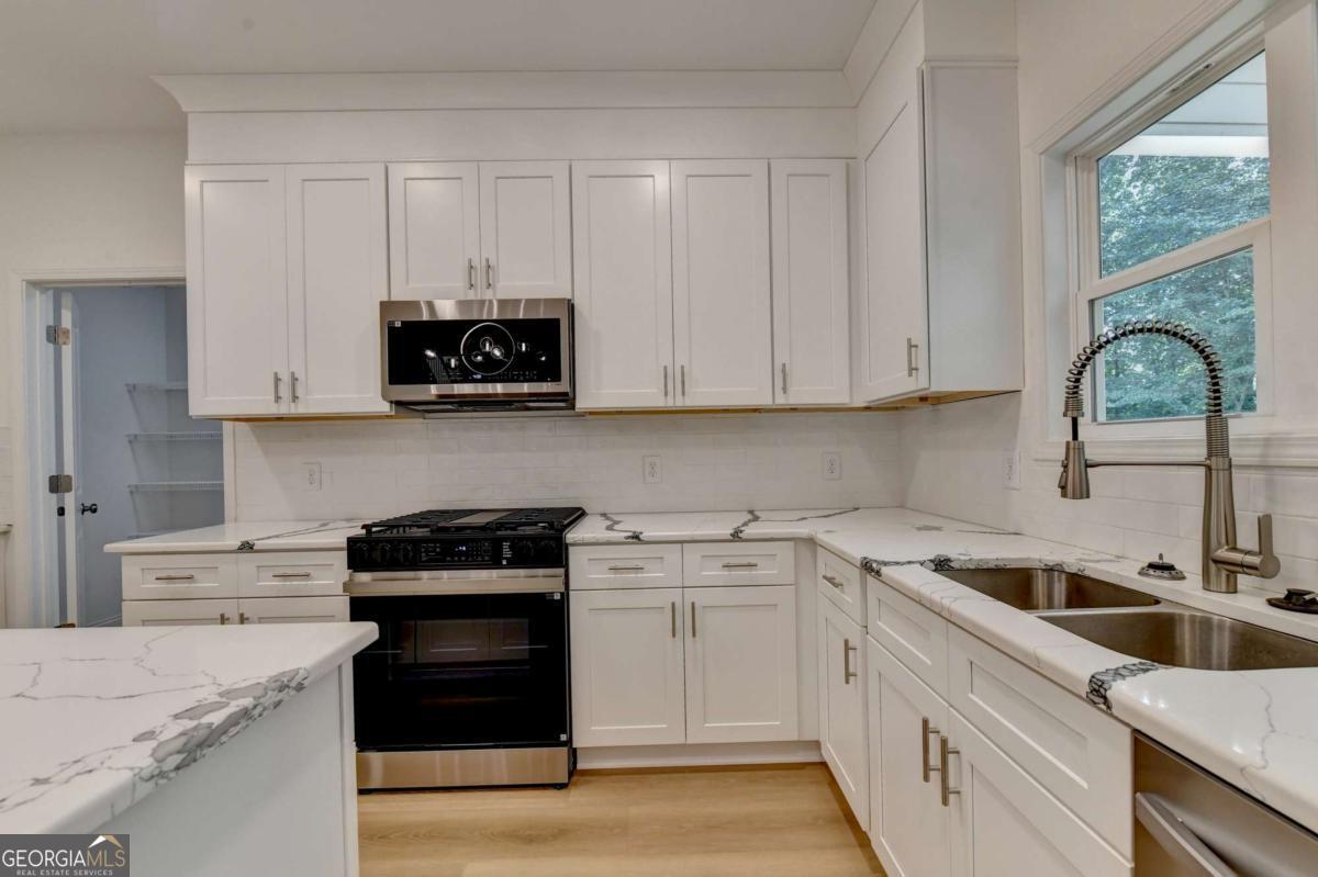 9135 Fox Trail Lane Property Photo 19