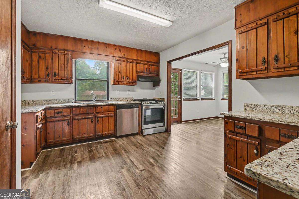 1144 Cedar Log Place Property Photo 8