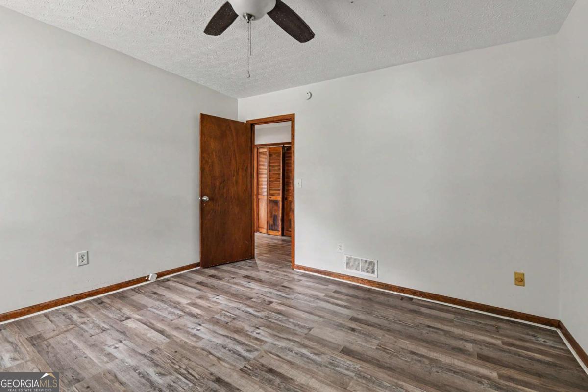 1144 Cedar Log Place Property Photo 9