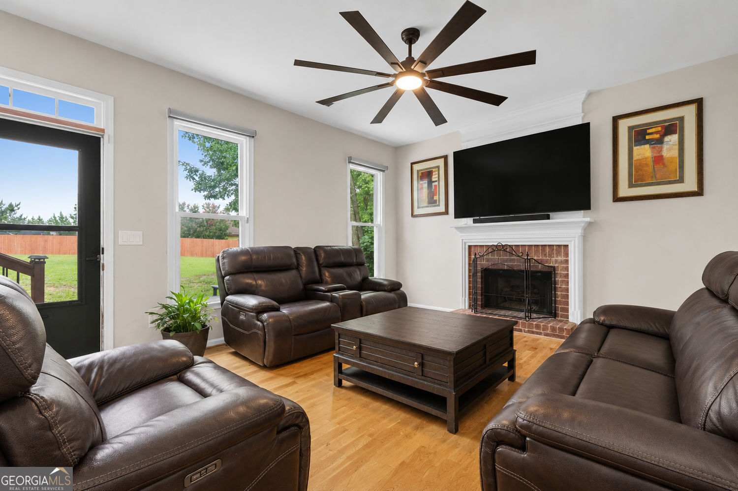 2057 Devonhurst Drive Property Photo 14