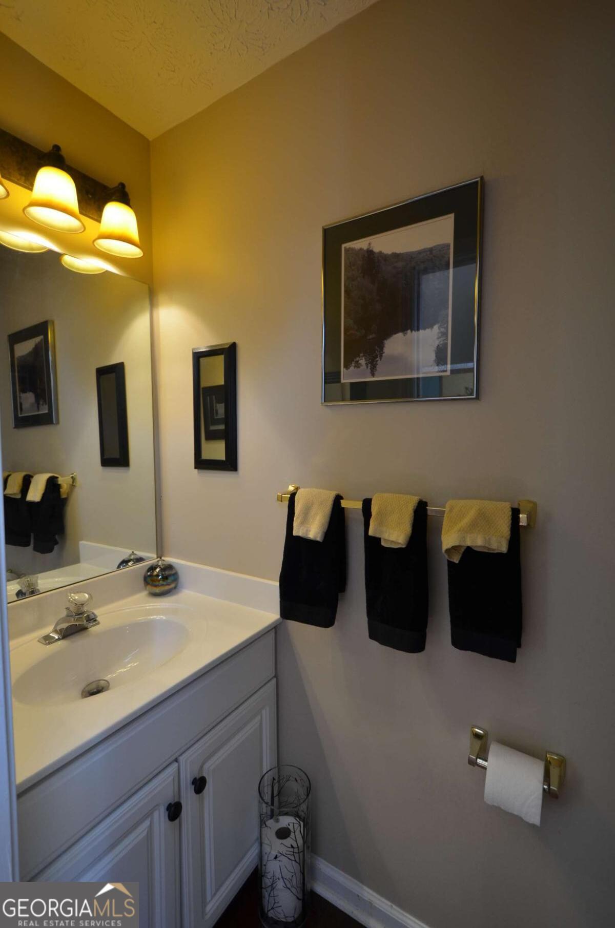 2513 Baysridge Drive Nw Property Photo 5