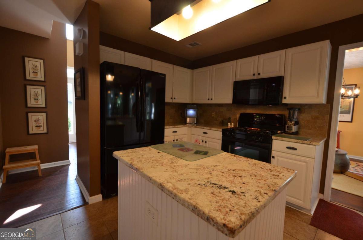 2513 Baysridge Drive Nw Property Photo 13