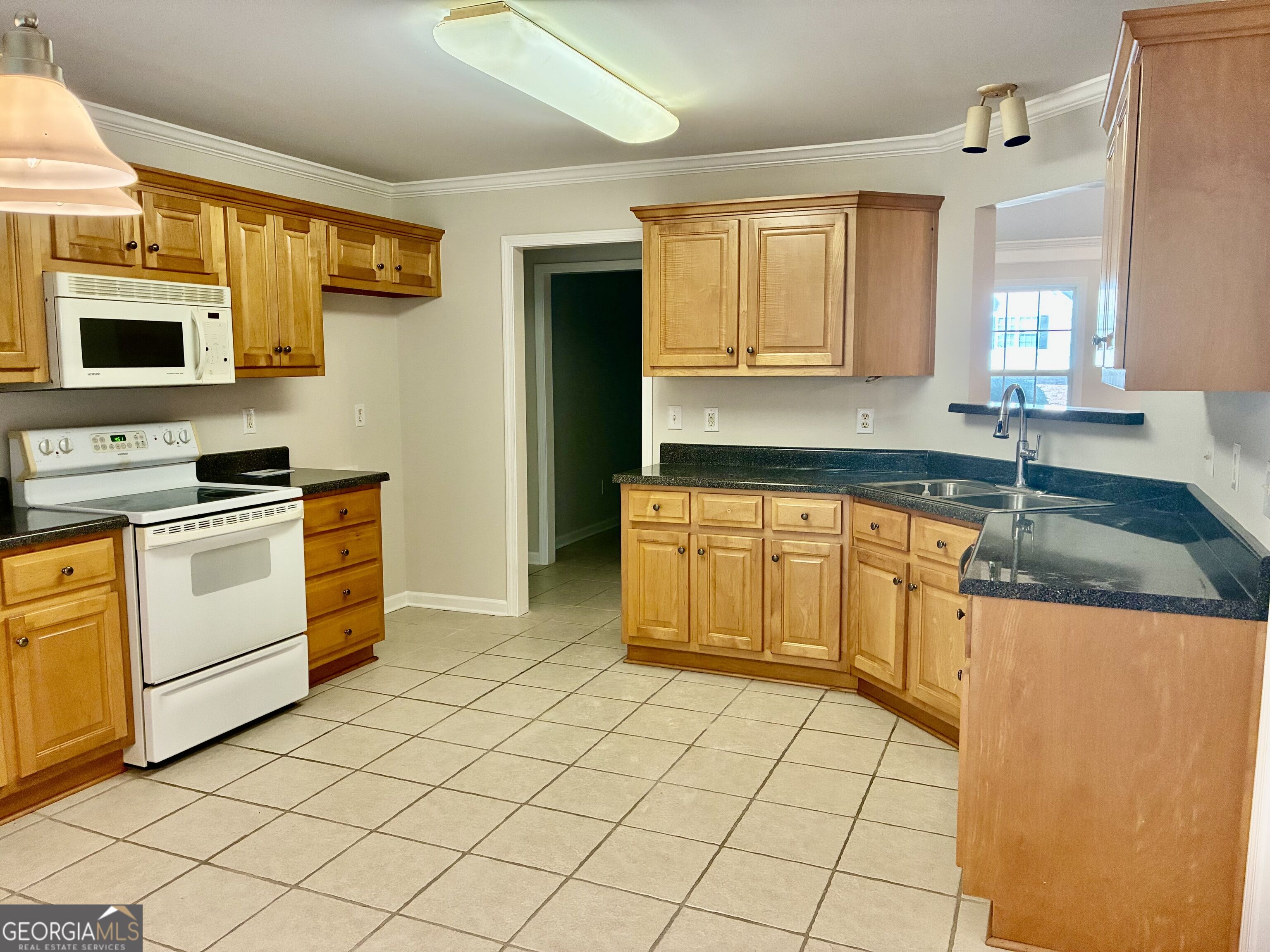 5 Foothills Drive Sw Property Photo 5