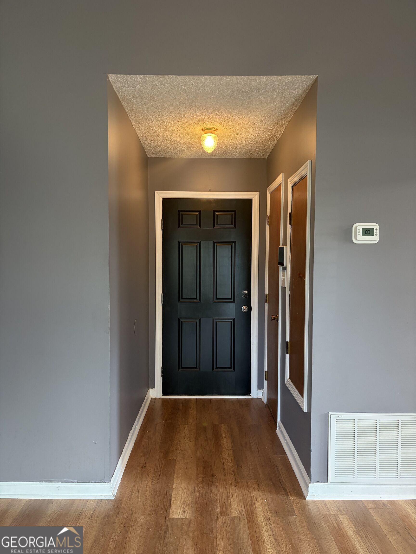 2707 Tara Heights Court Property Photo 2