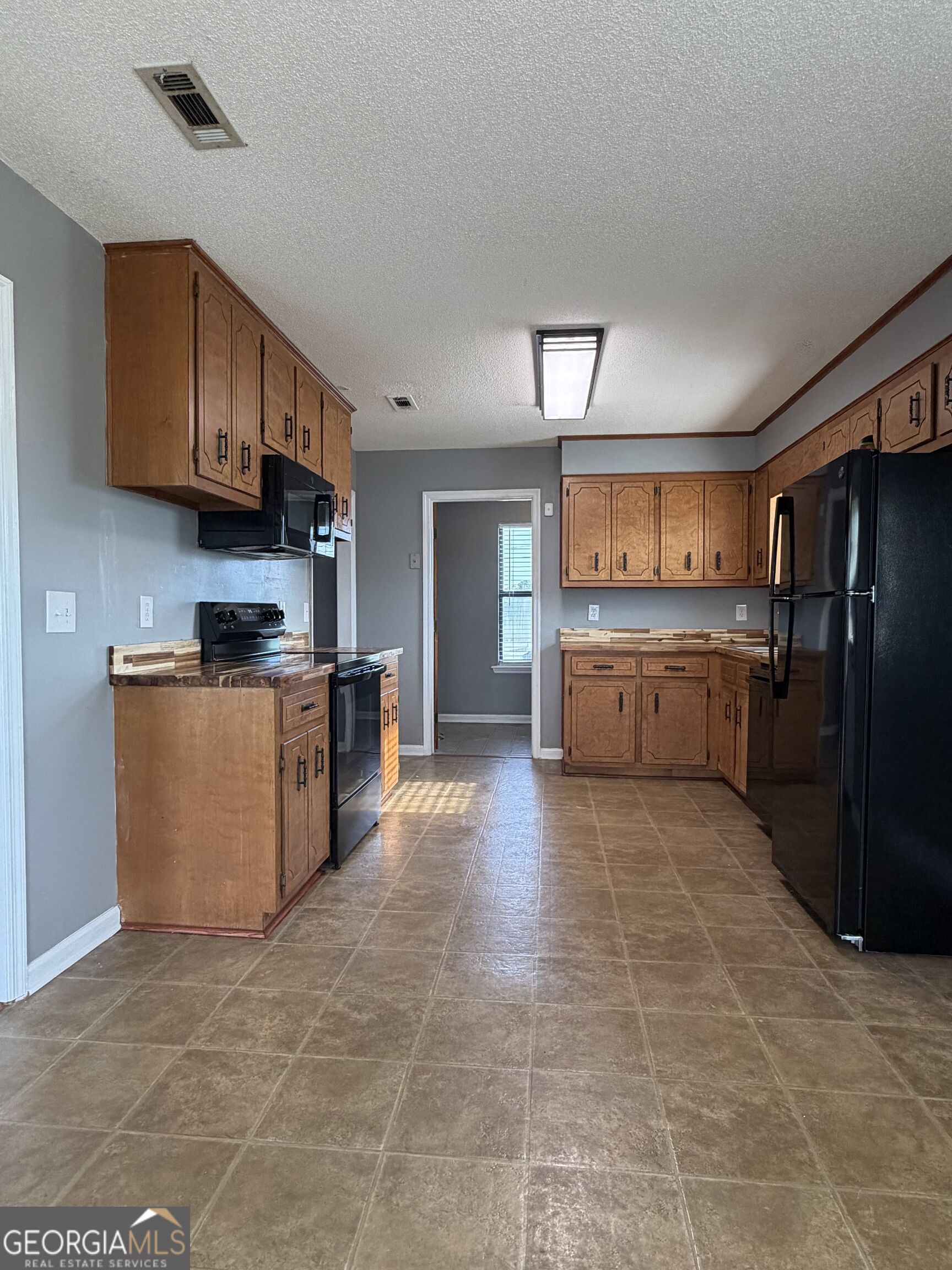 2707 Tara Heights Court Property Photo 4