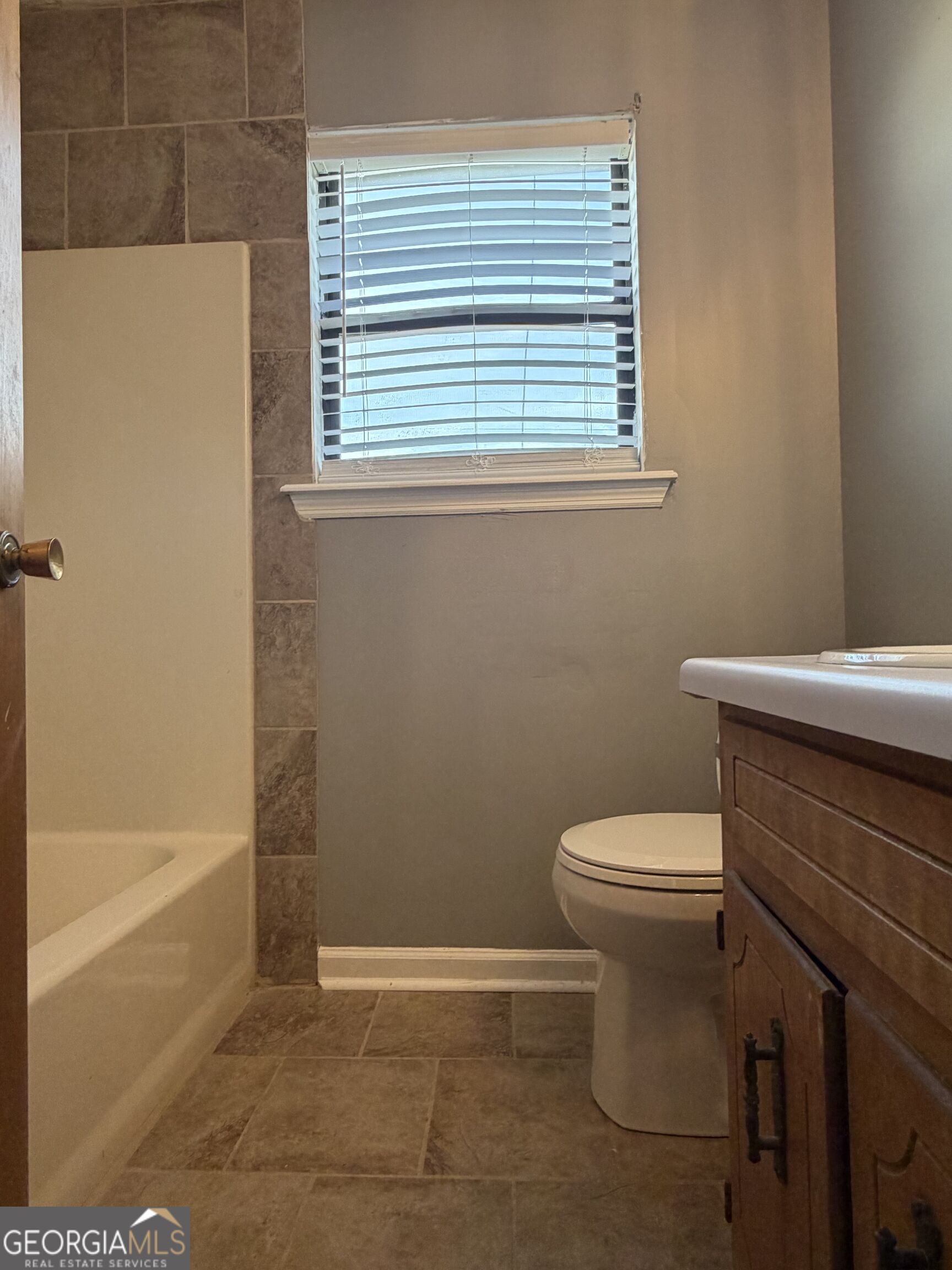 2707 Tara Heights Court Property Photo 12