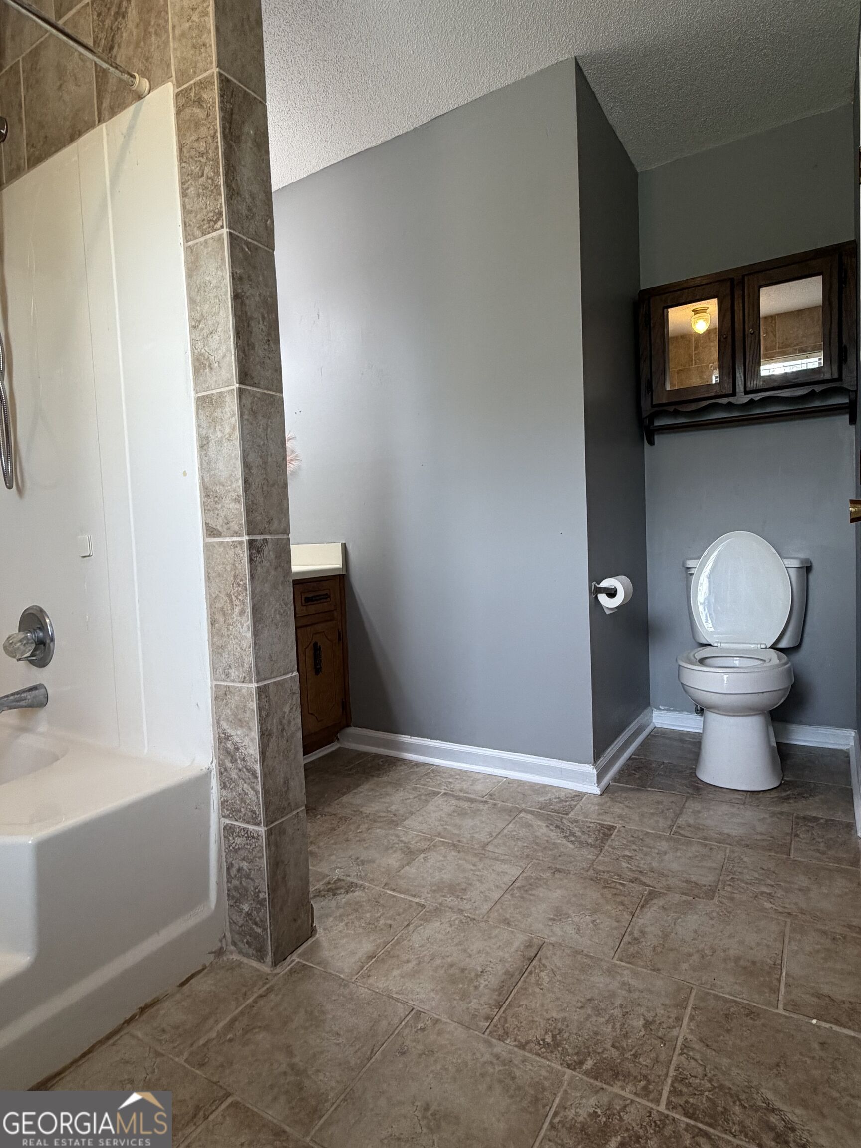 2707 Tara Heights Court Property Photo 14