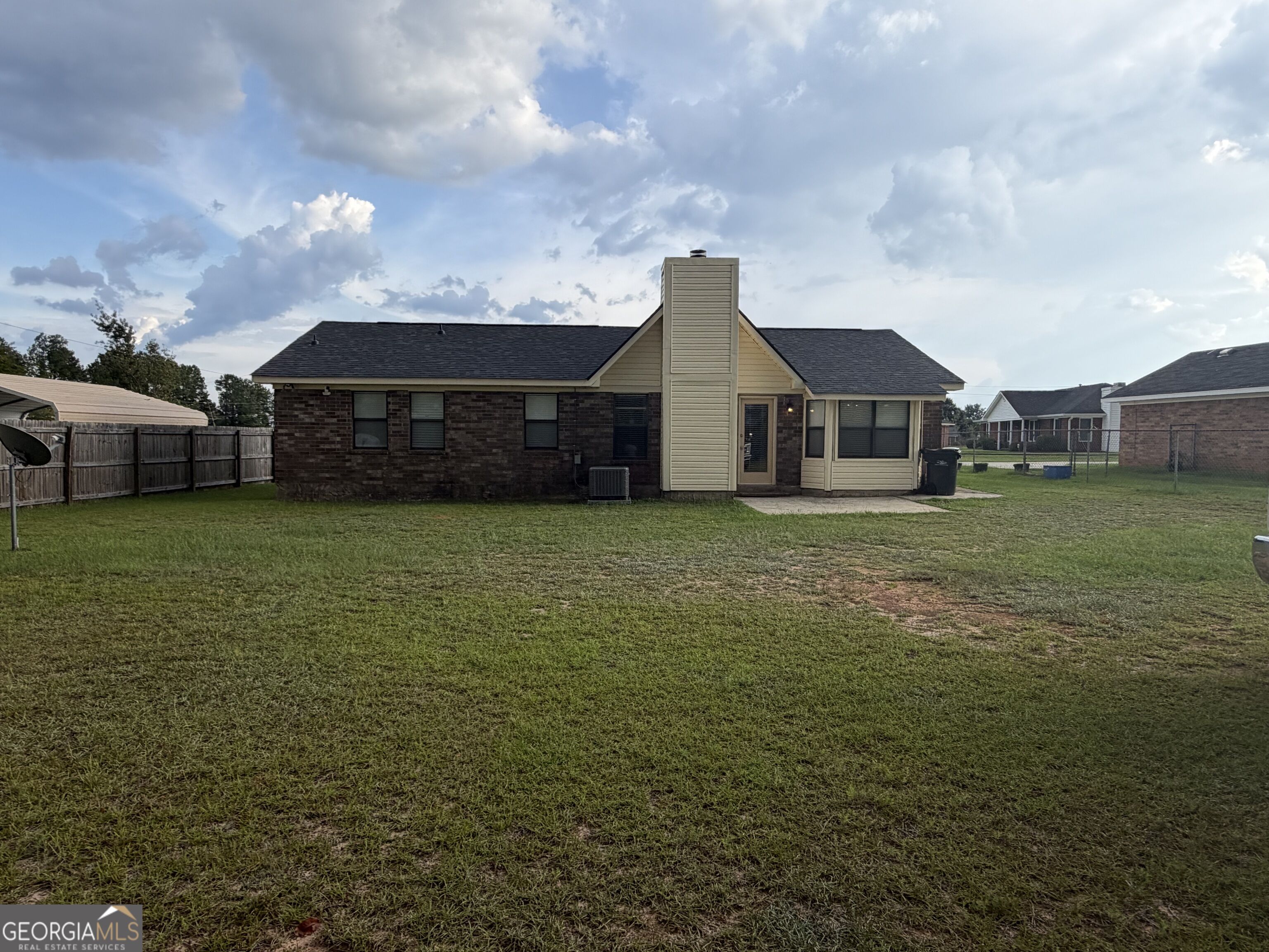 2707 Tara Heights Court Property Photo 19