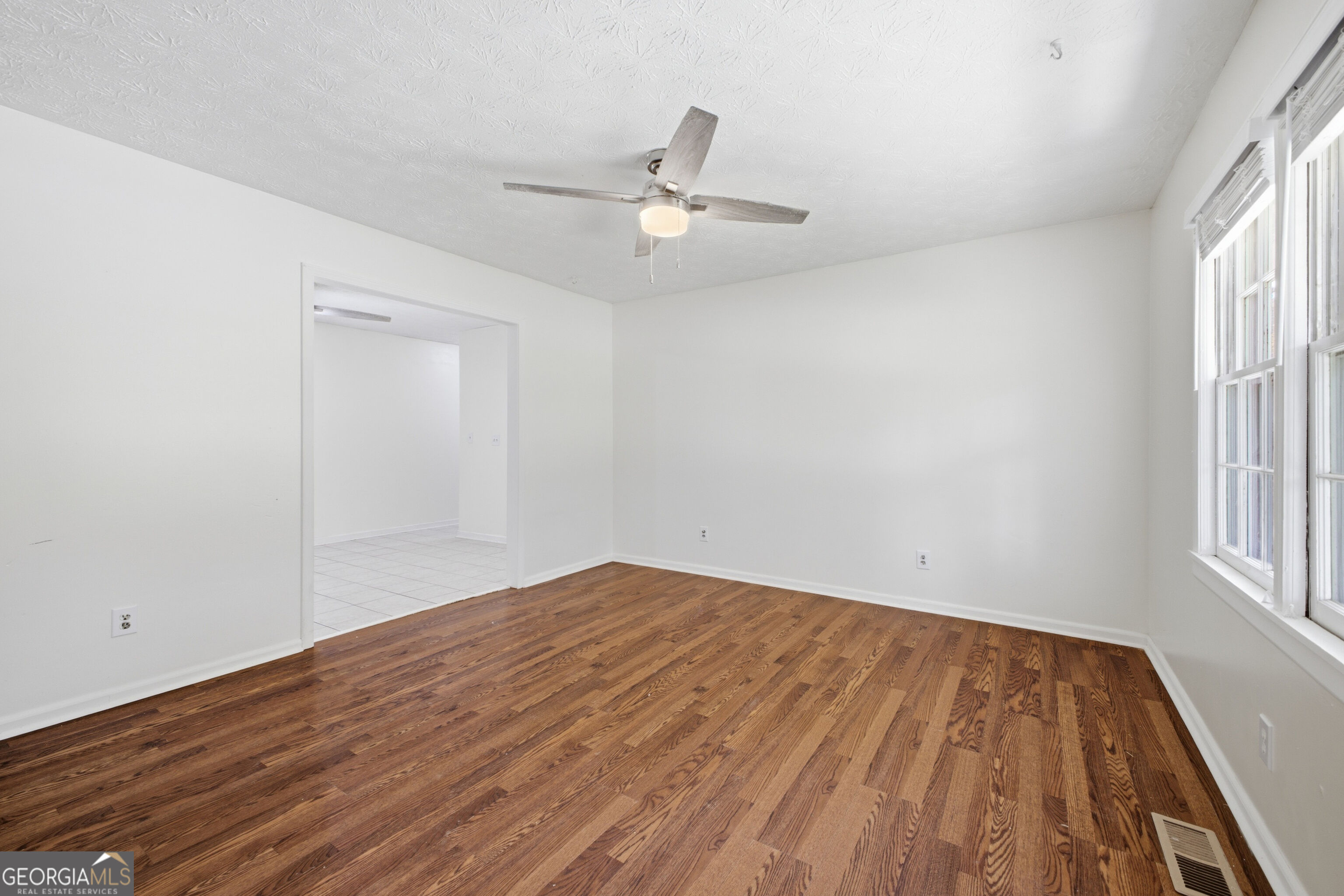 772 Compton Road Se Property Photo 8