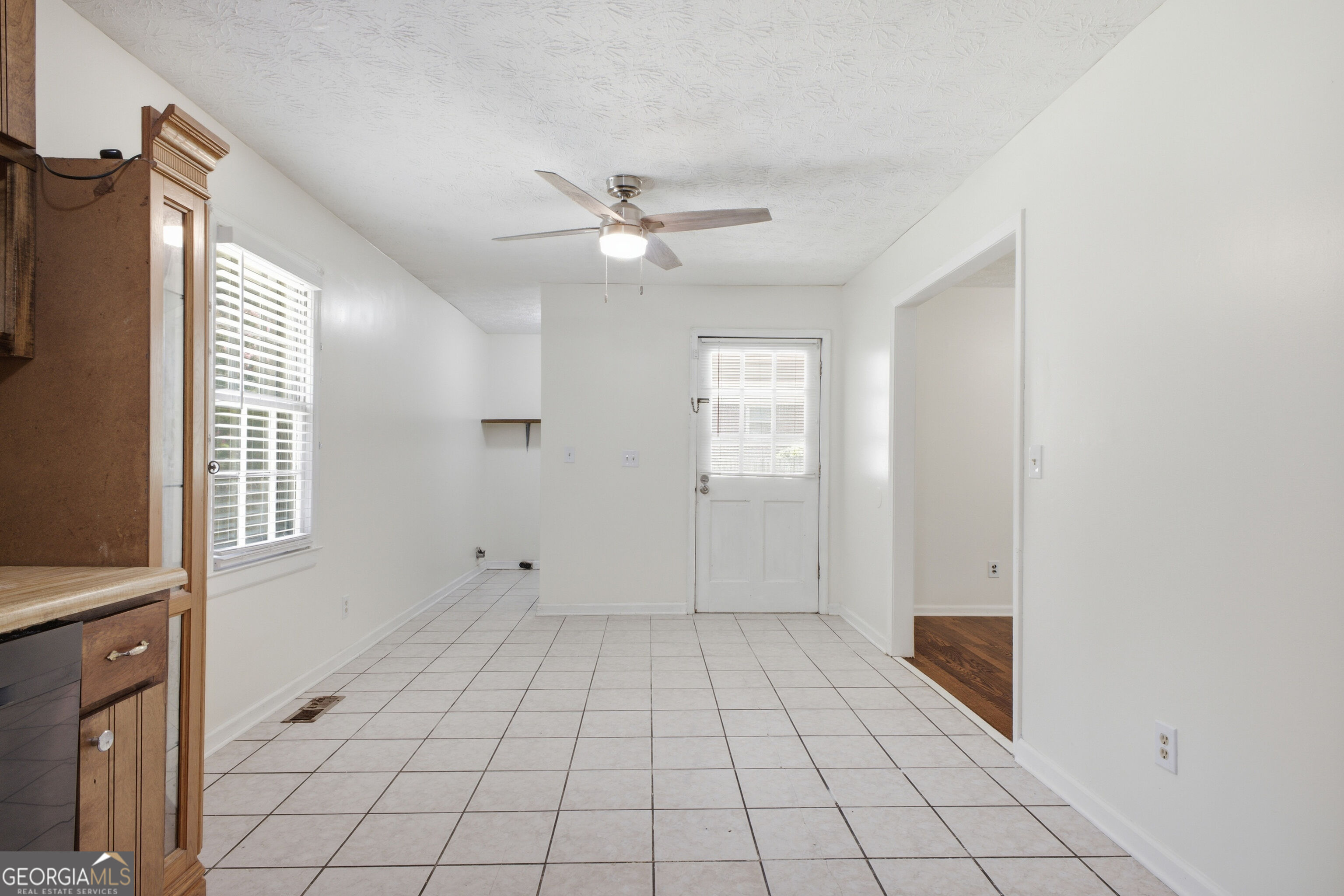 772 Compton Road Se Property Photo 10