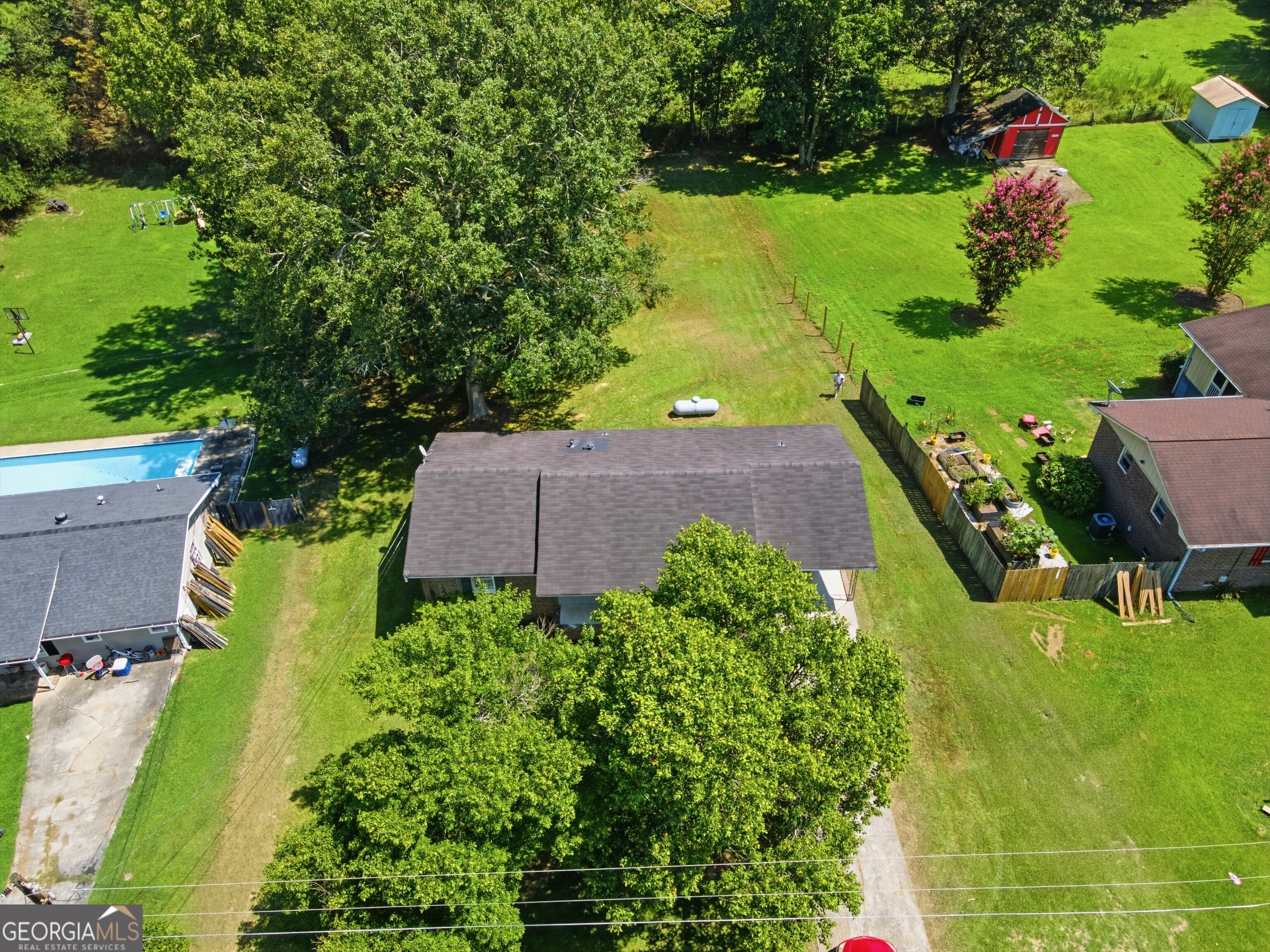 772 Compton Road Se Property Photo 12