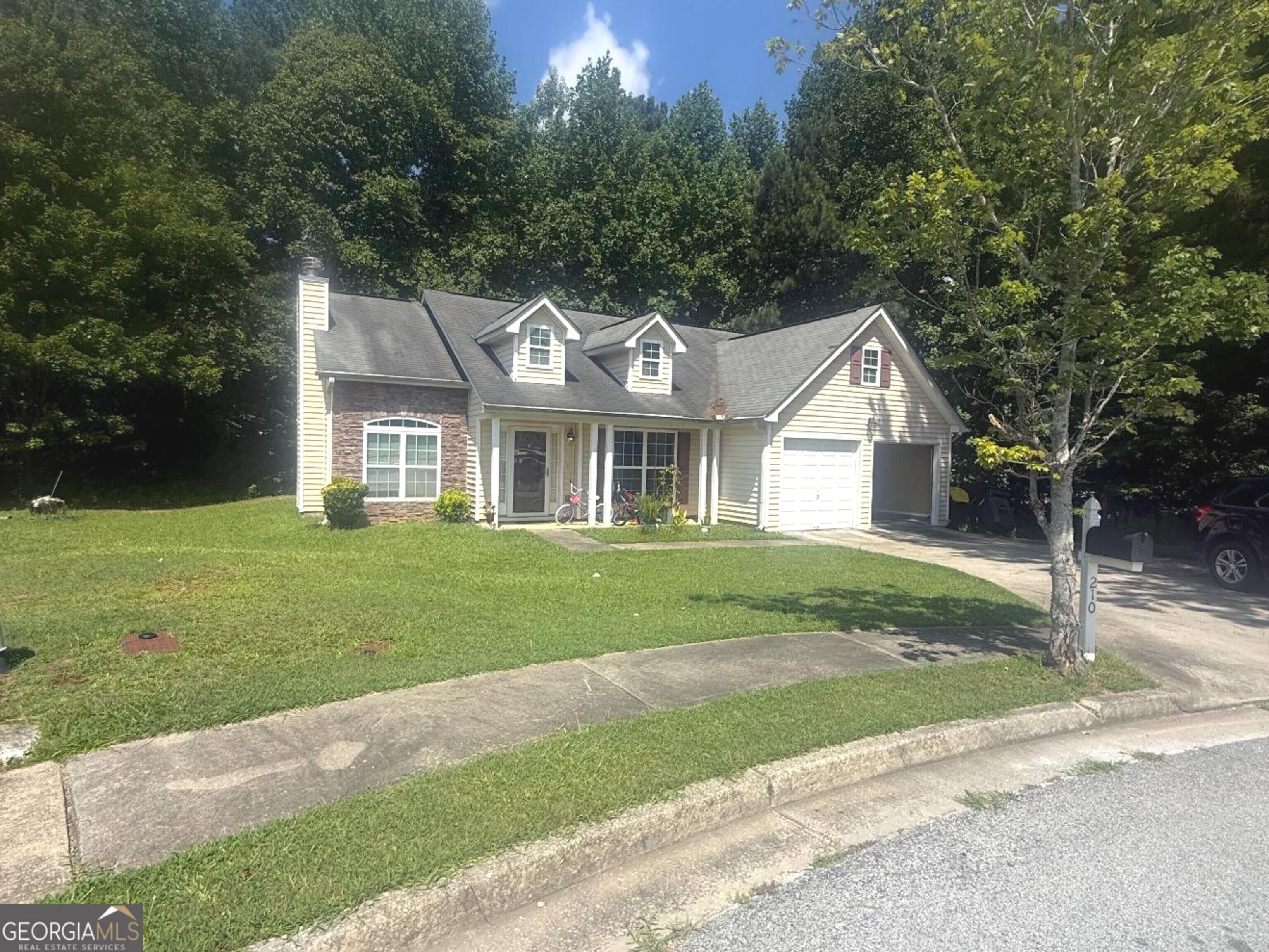 210 Arran Point Property Photo 4