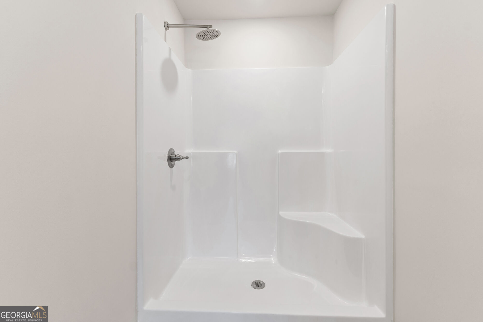 8312 Columbia Court Property Photo 4