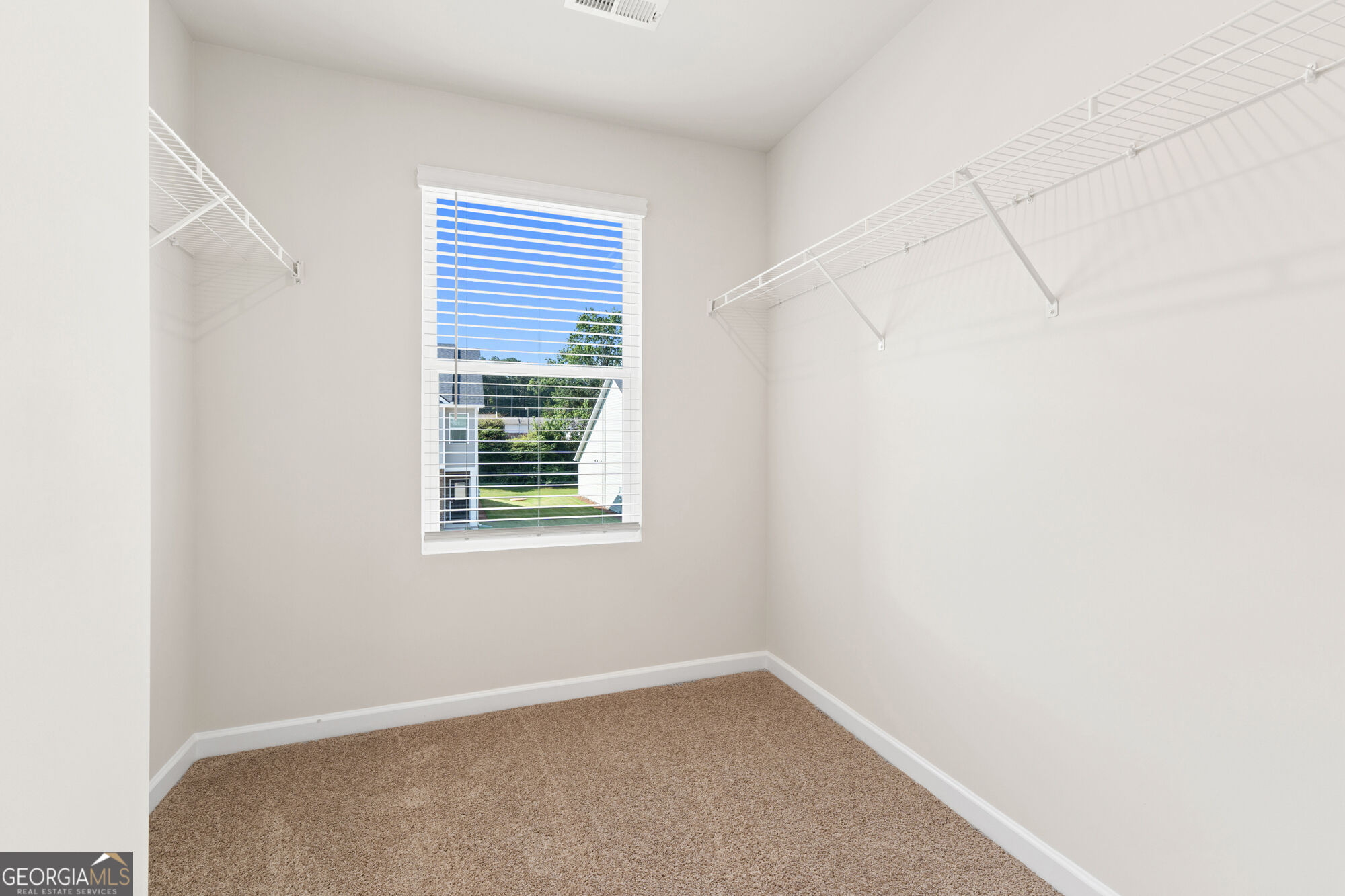 8312 Columbia Court Property Photo 7