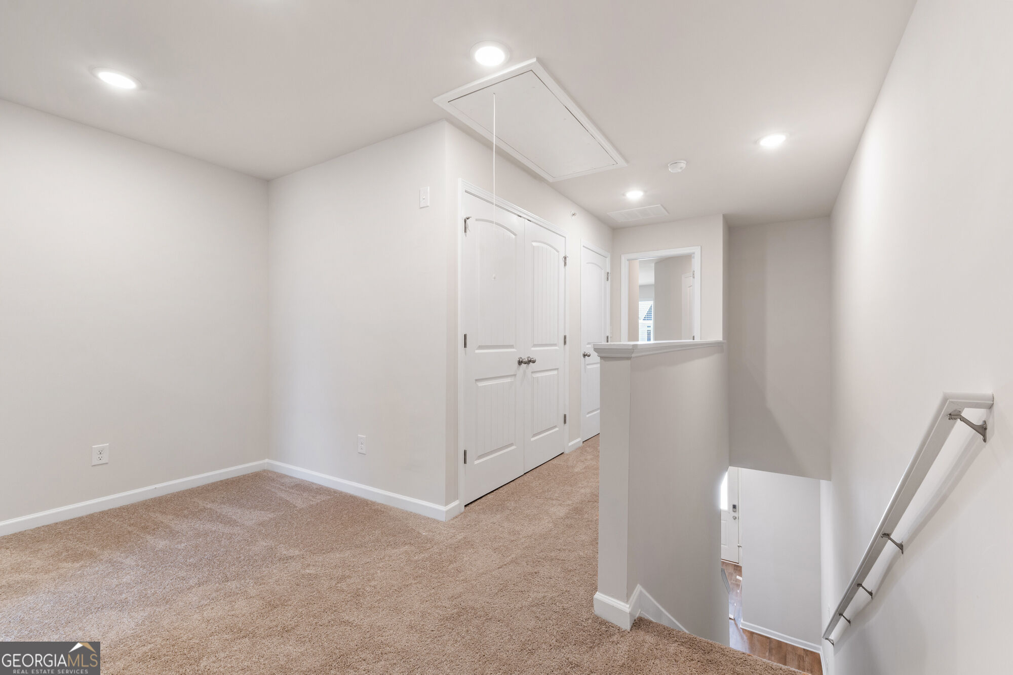 8312 Columbia Court Property Photo 10