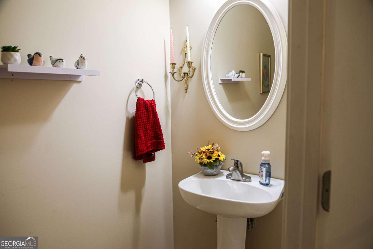136 Wisteria Drive Property Photo 12
