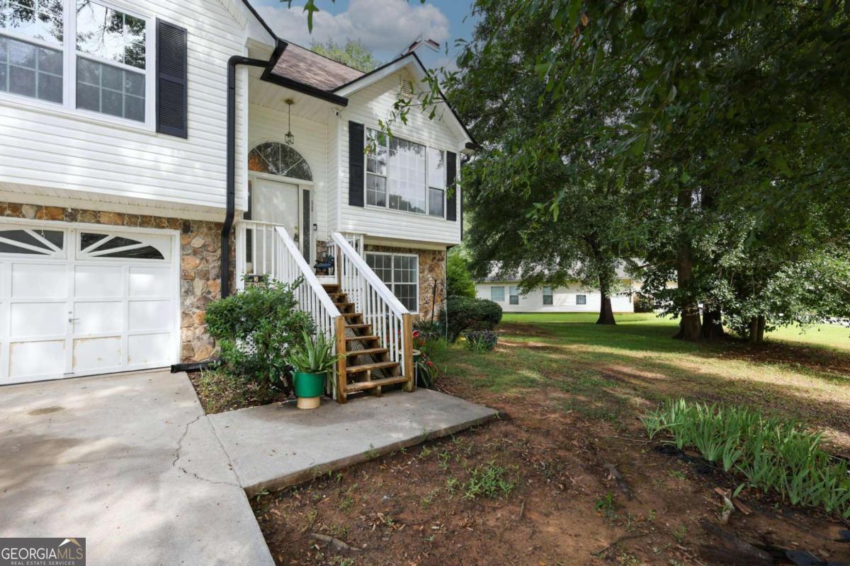 75 Woodland Ridge Circle Property Photo 1