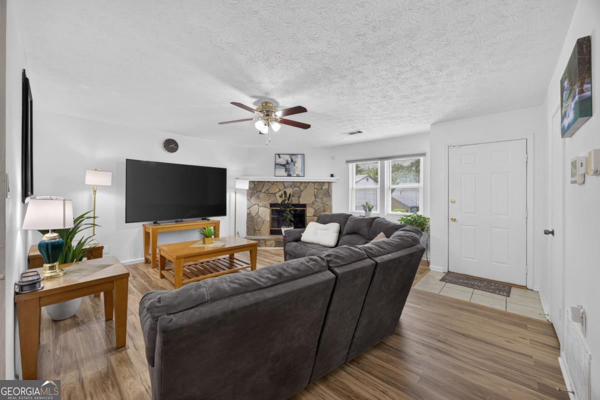 1019 Park West Lane Property Photo 6
