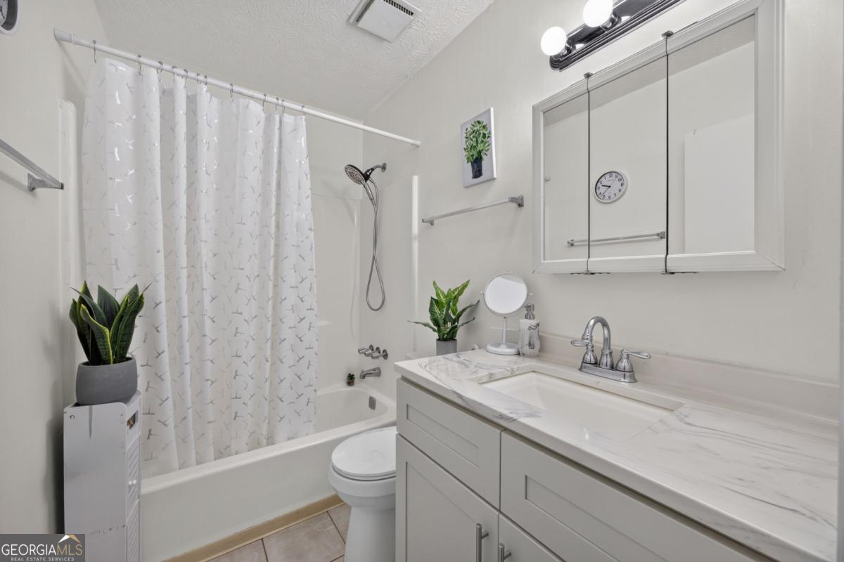 1019 Park West Lane Property Photo 13