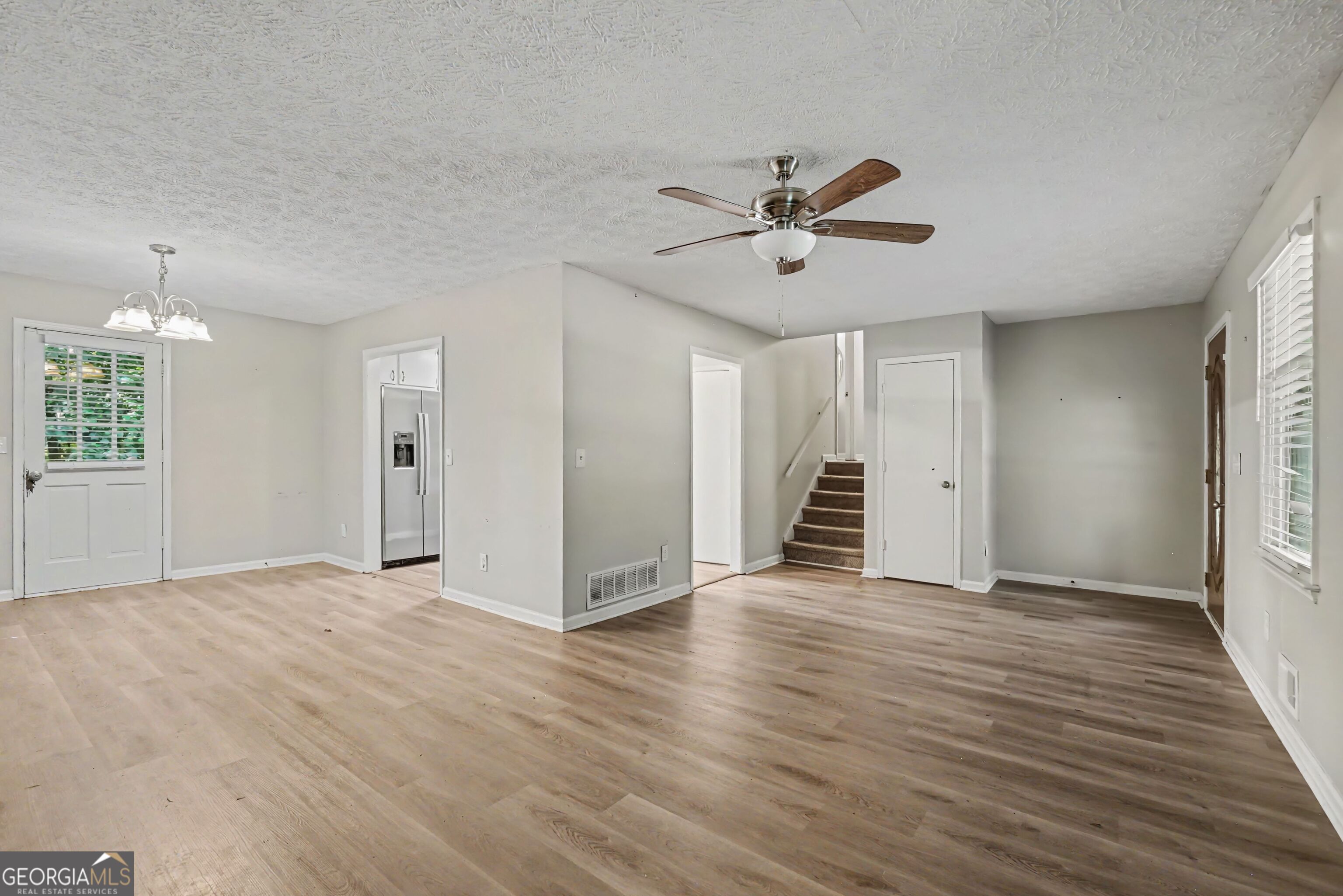 167 Hardy Circle Property Photo 6