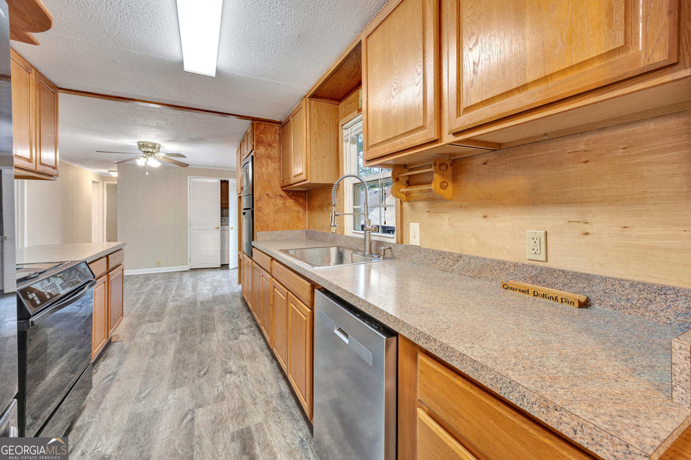 461 Cardinal Drive Property Photo 18