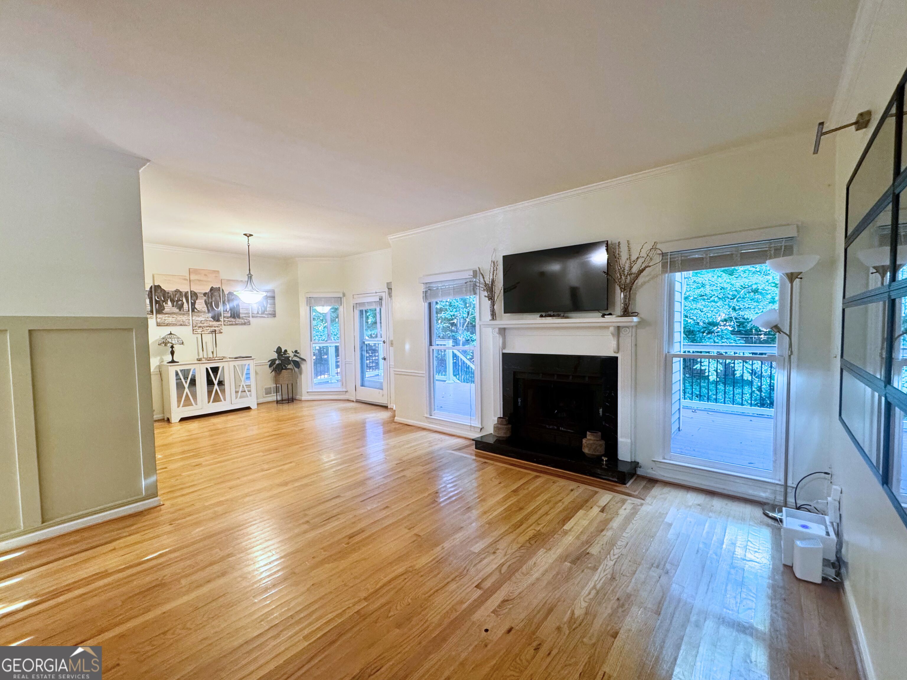 1439 Cambridge Common Property Photo 3