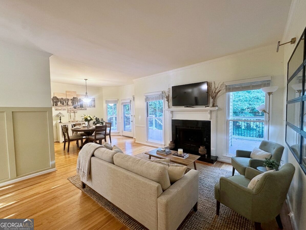1439 Cambridge Common Property Photo 4