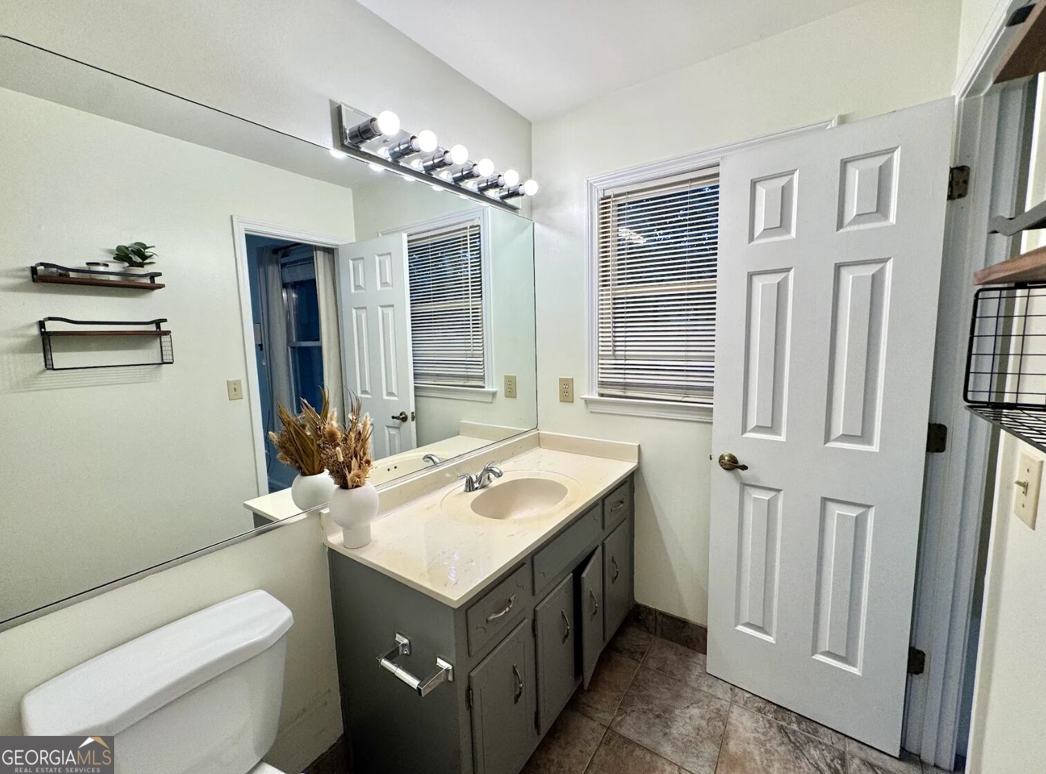 1439 Cambridge Common Property Photo 13