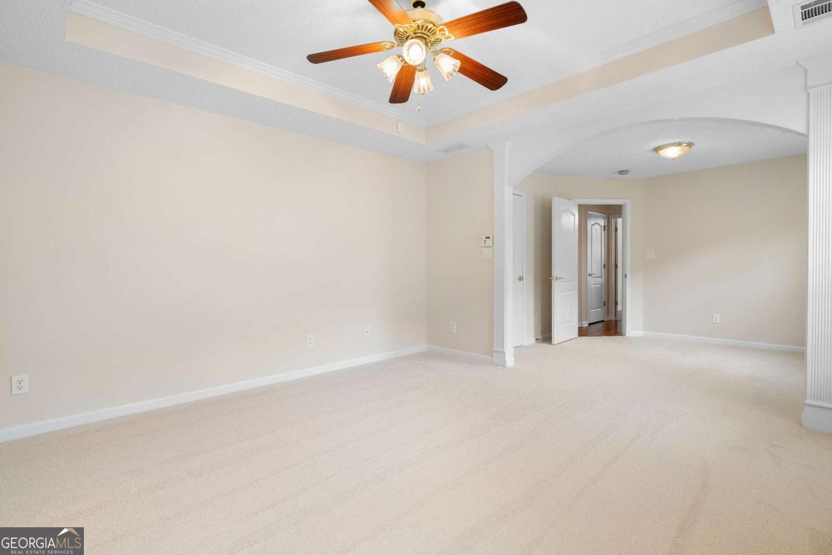 235 Prominent Loop Property Photo 12