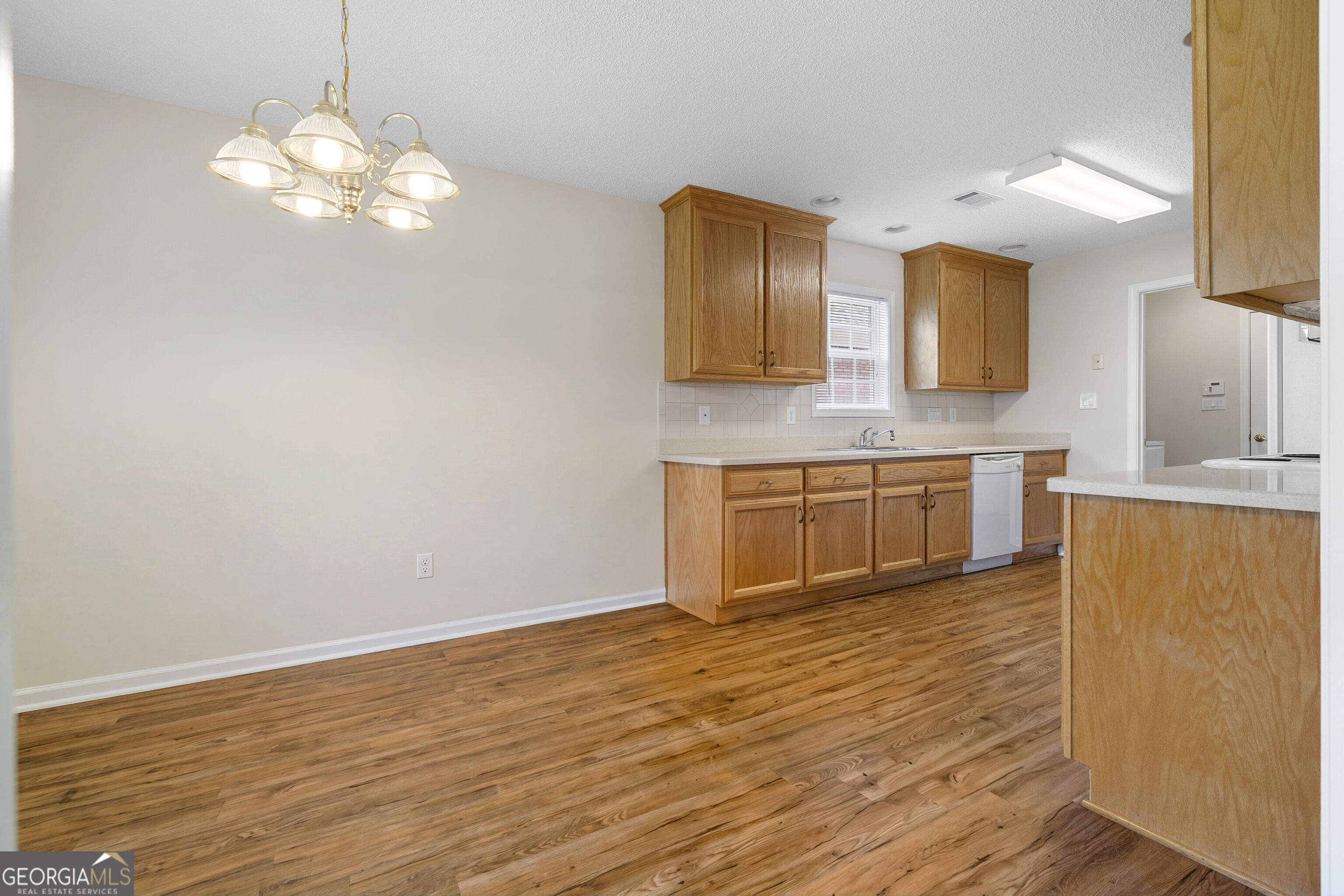 235 Prominent Loop Property Photo 12