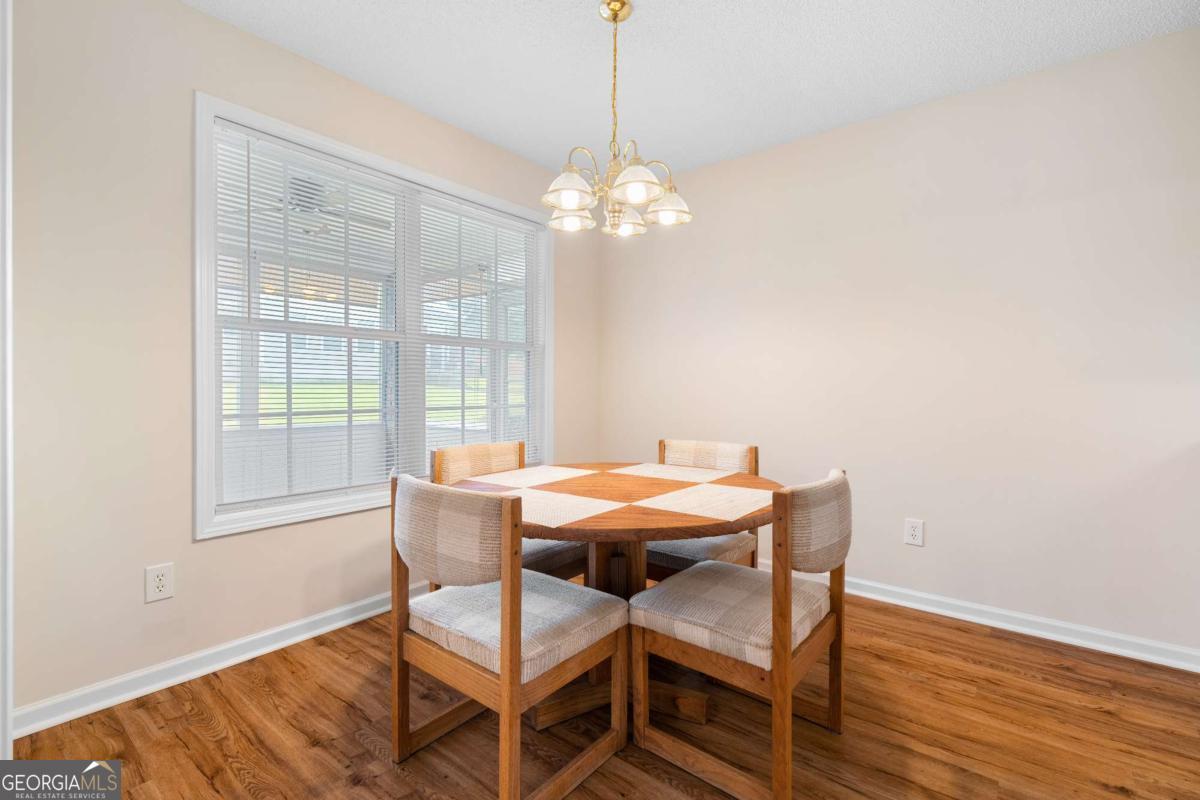 235 Prominent Loop Property Photo 23