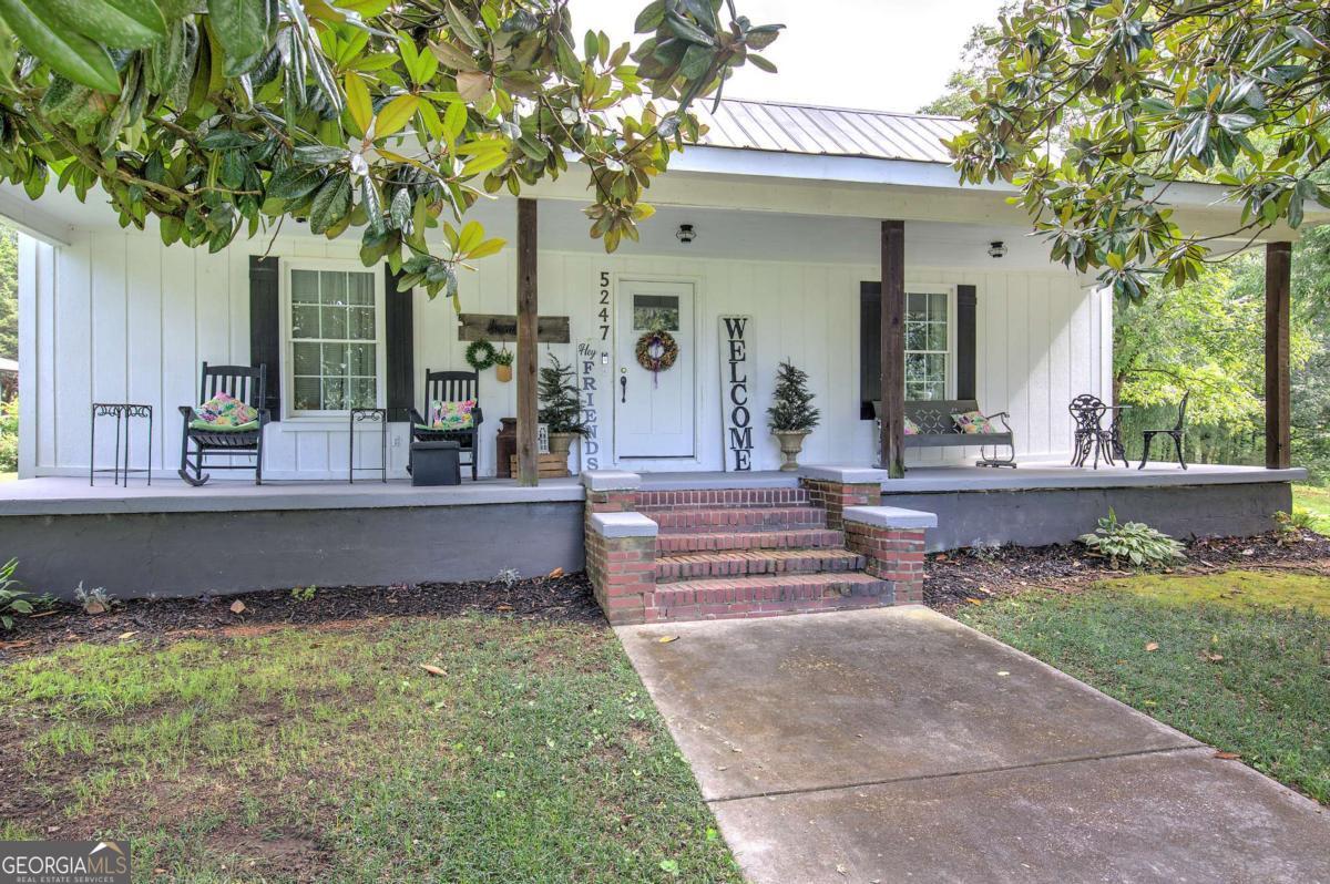 5247 Roland Hayes Parkway Sw Property Photo 2