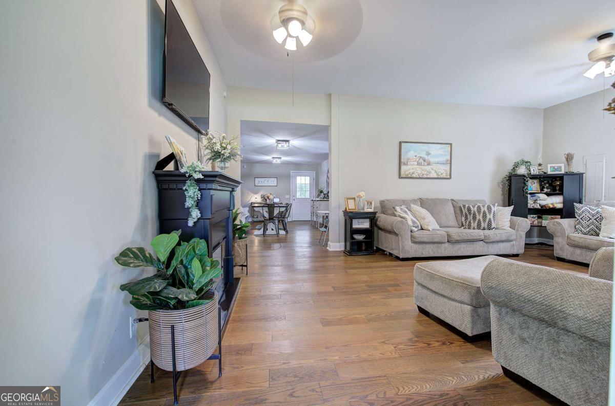 5247 Roland Hayes Parkway Sw Property Photo 9