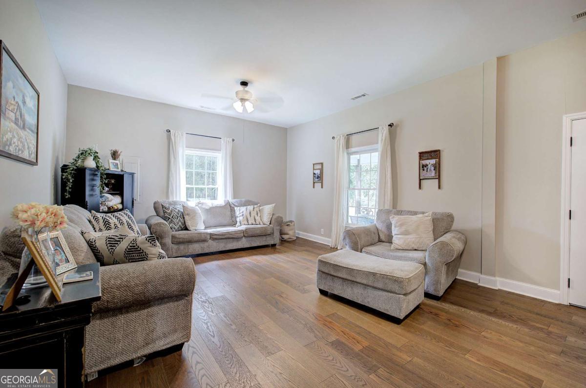 5247 Roland Hayes Parkway Sw Property Photo 12