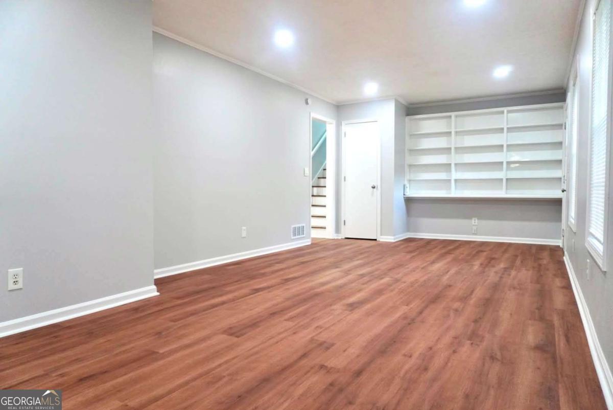 5122 Martindale Lane Property Photo 2