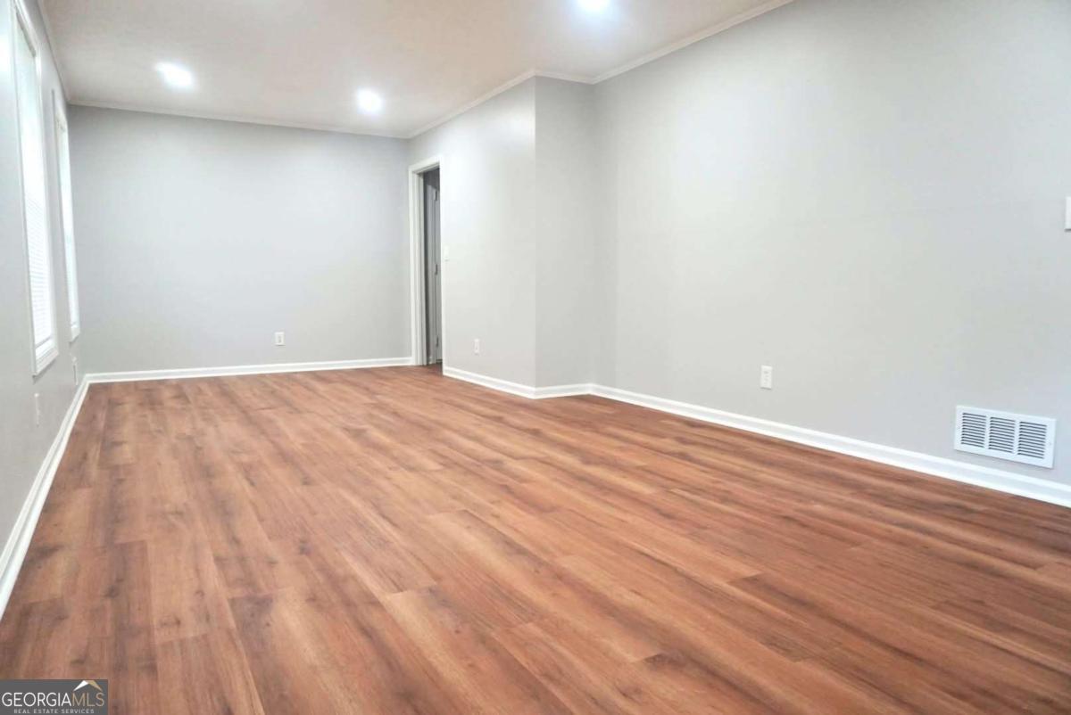 5122 Martindale Lane Property Photo 3