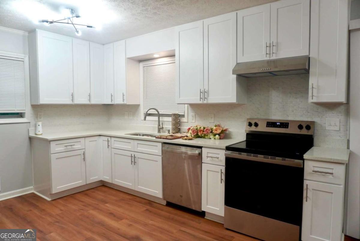 5122 Martindale Lane Property Photo 6