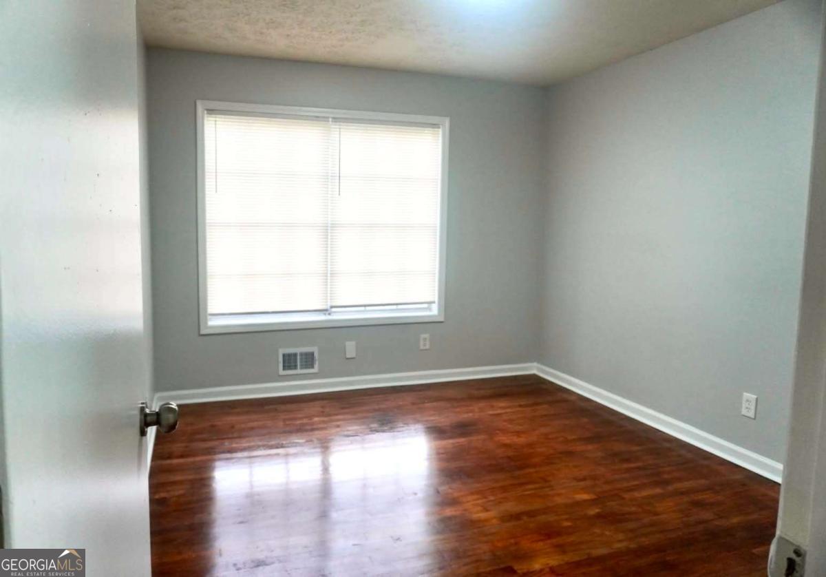 5122 Martindale Lane Property Photo 13