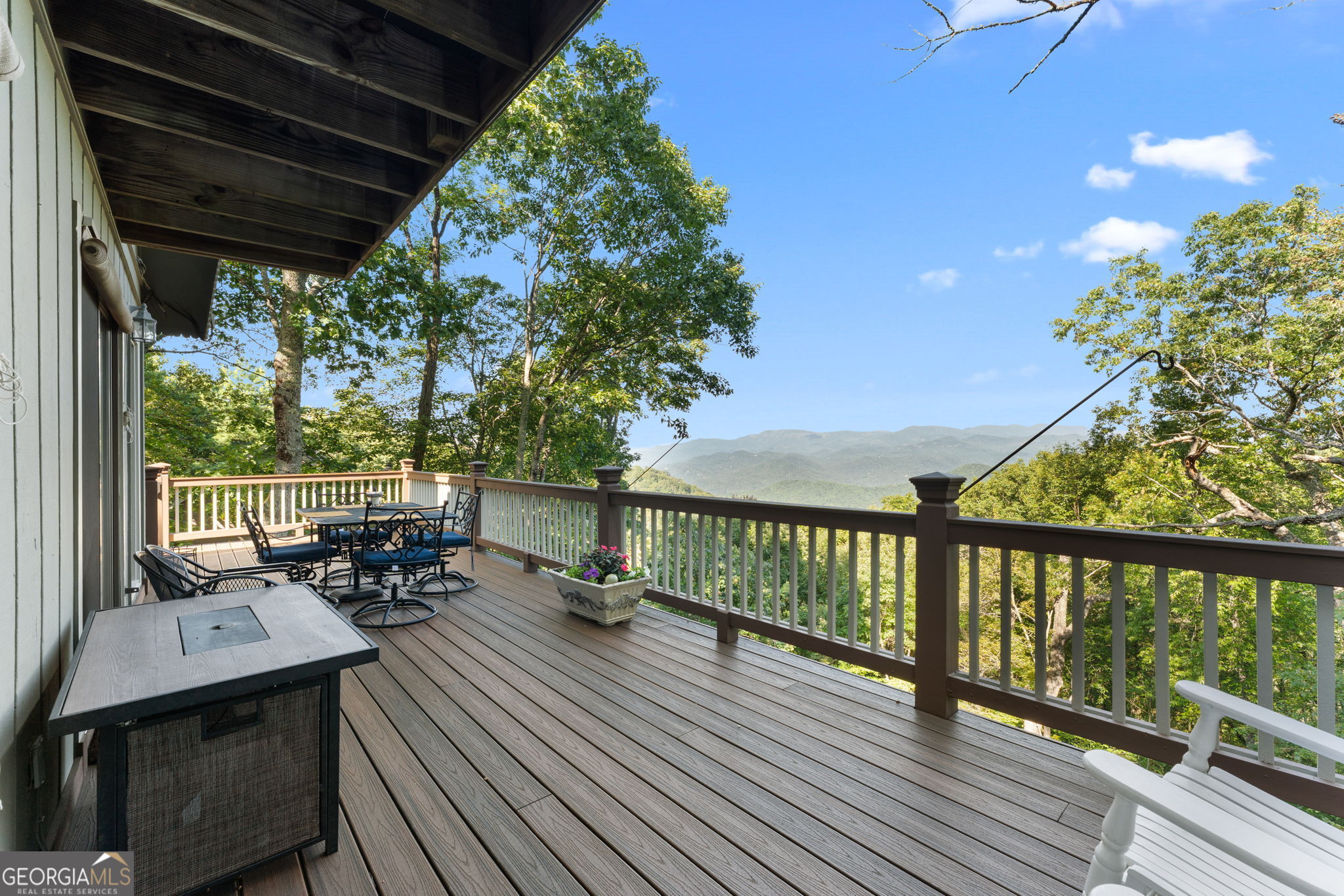 234 Saddleback Circle Property Photo 6