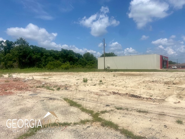 102 W Oak Street Property Photo 1