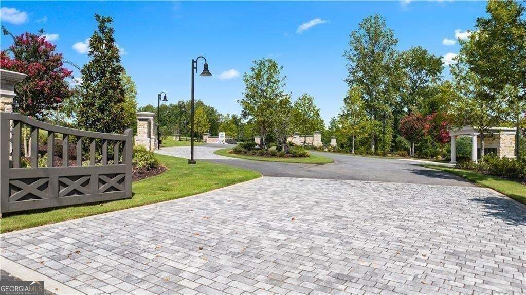 1050 Homestead Drive Property Photo 11