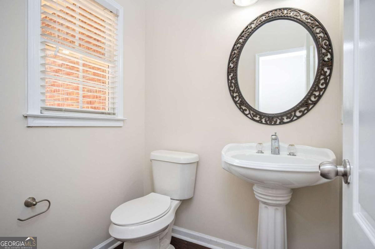 100 Red Barn Lane Property Photo 16