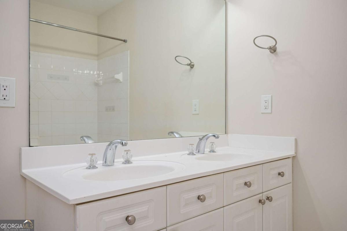 100 Red Barn Lane Property Photo 28