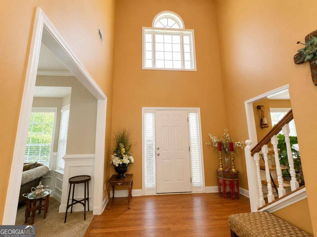 125 Stewart Glen Drive Property Photo 2