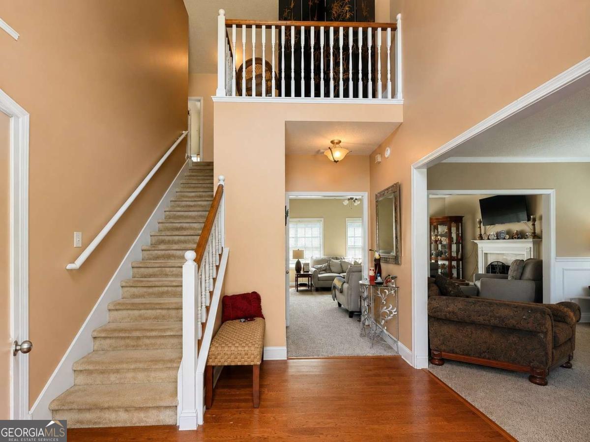 125 Stewart Glen Drive Property Photo 3