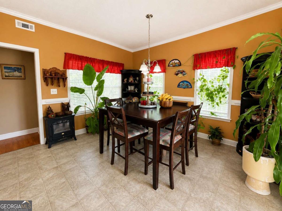 125 Stewart Glen Drive Property Photo 10