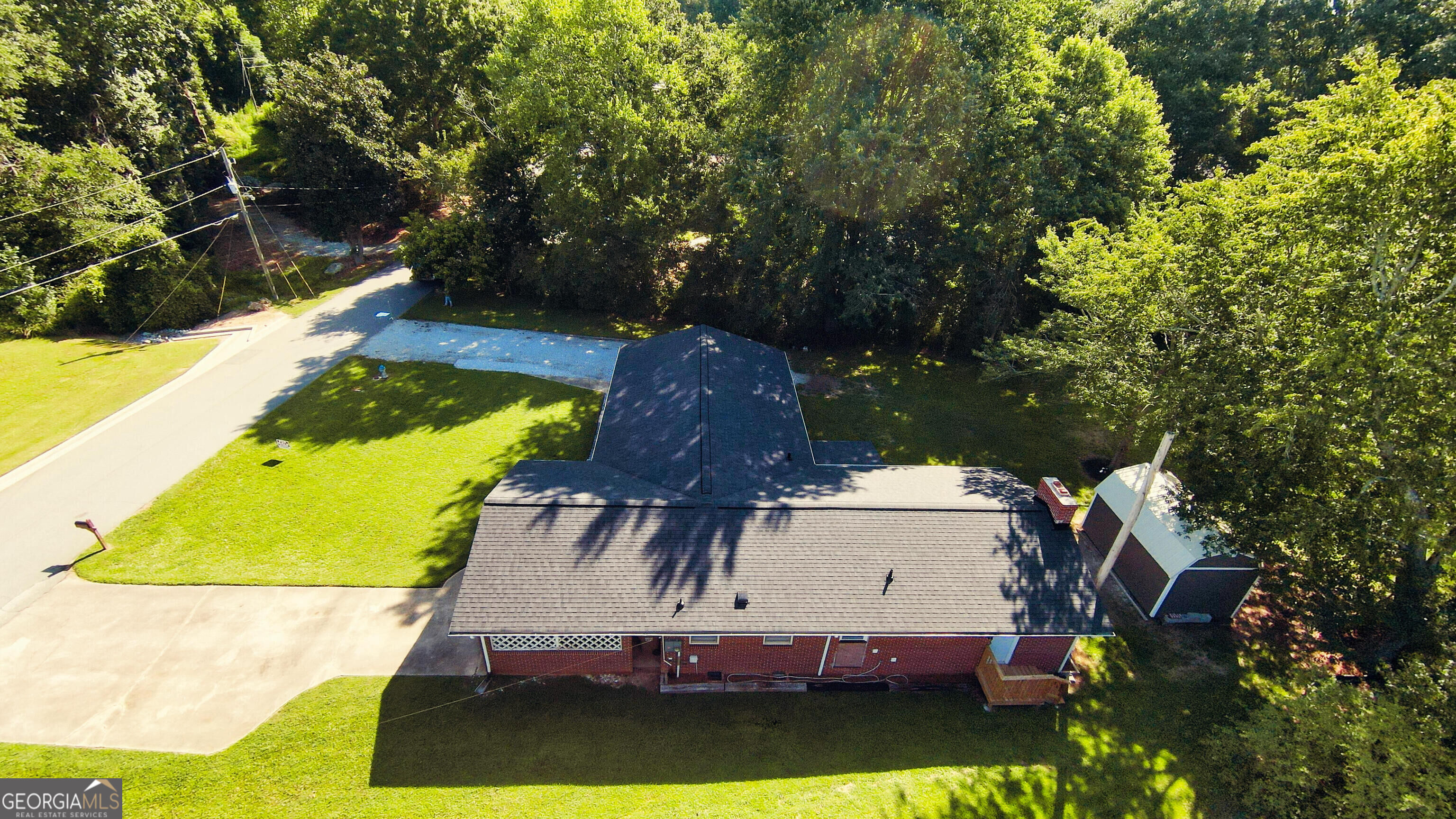 156 Lakeshore Drive Property Photo 3