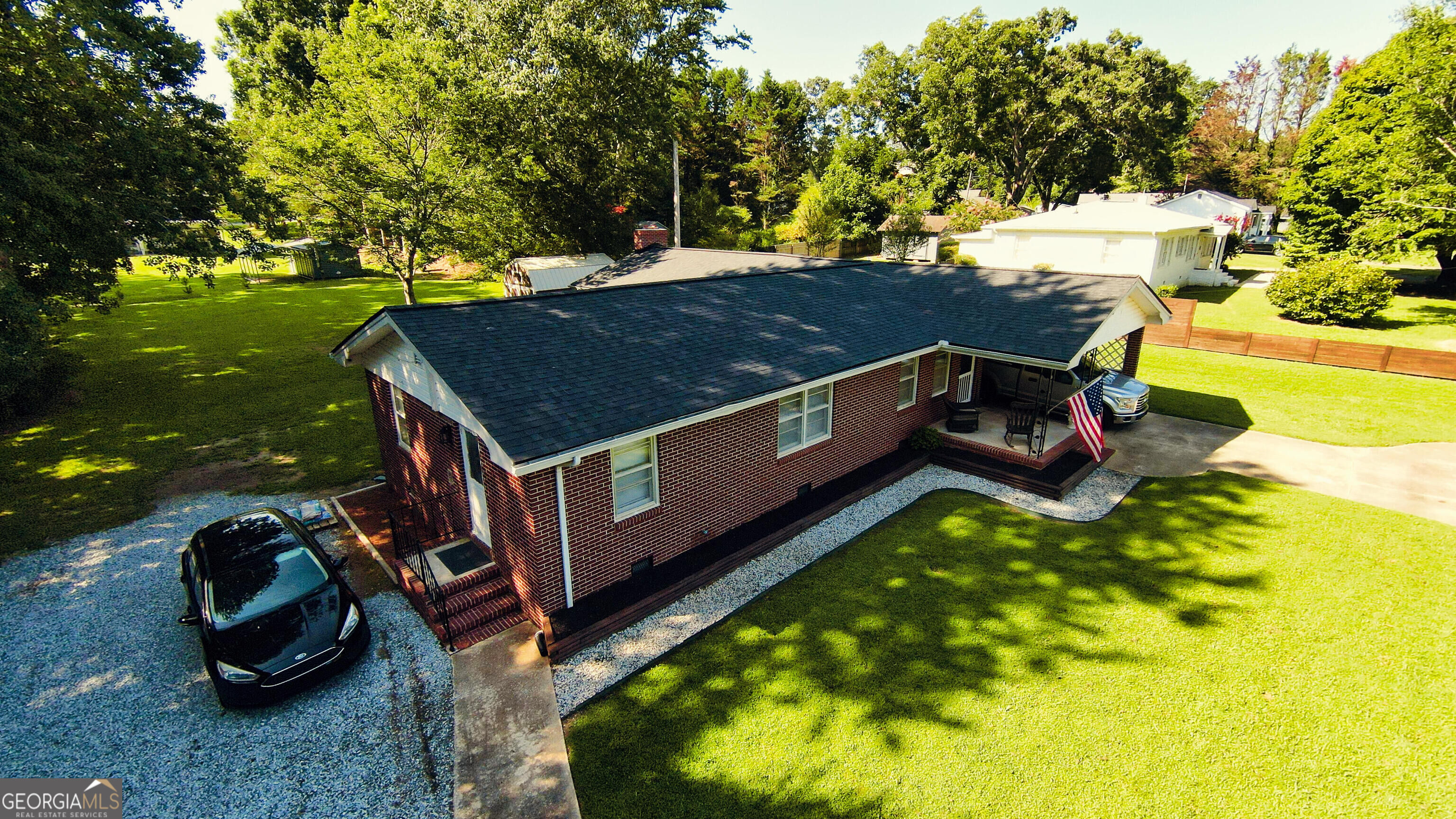 156 Lakeshore Drive Property Photo 6