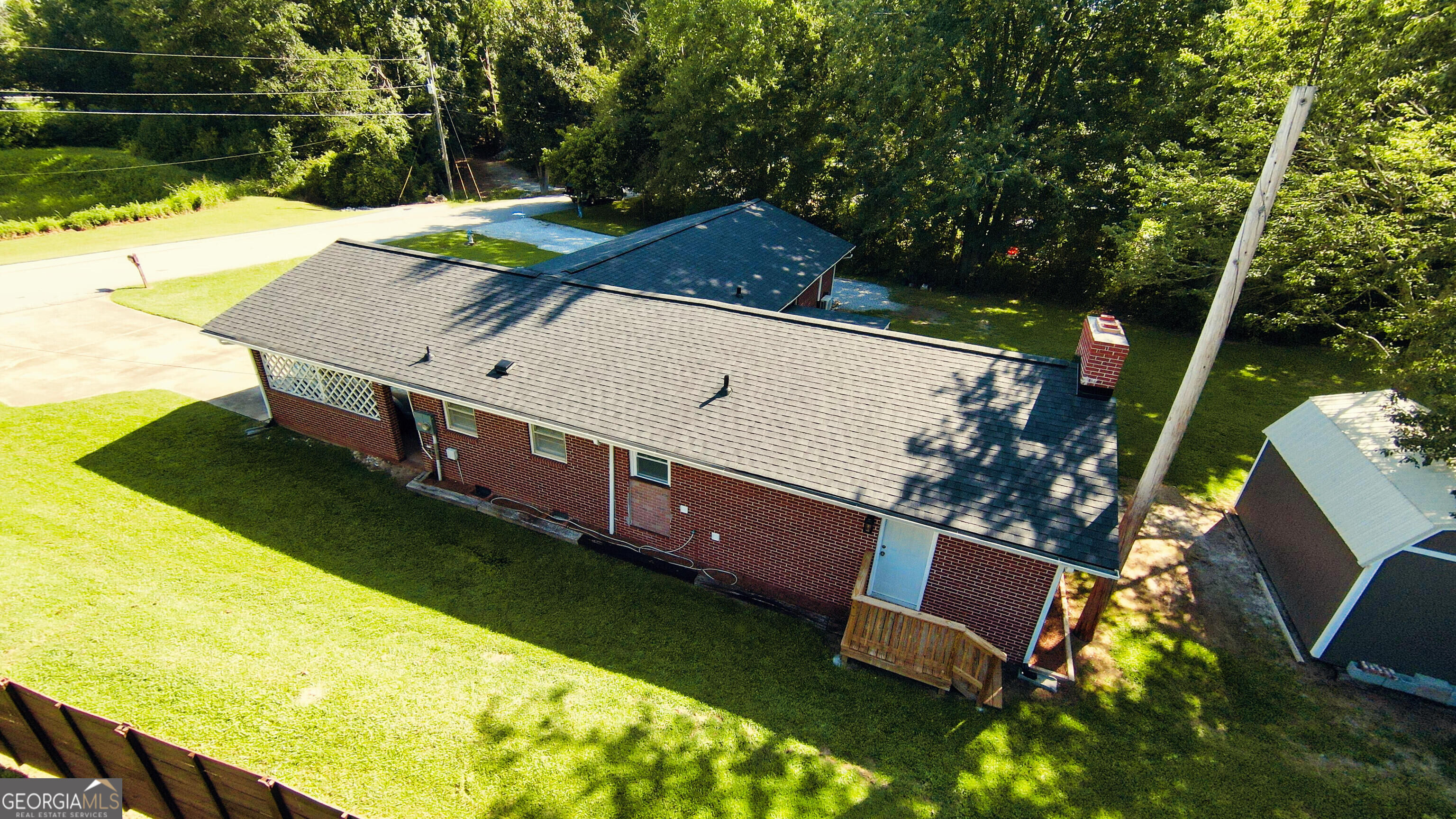 156 Lakeshore Drive Property Photo 7